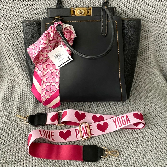 Coach Troupe Tote Black - Picture 5 of 16